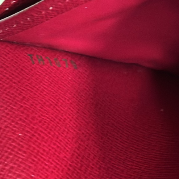 Louis Vuitton MuraKamy Long bifold wallet in good condition - Picture 6 of 16